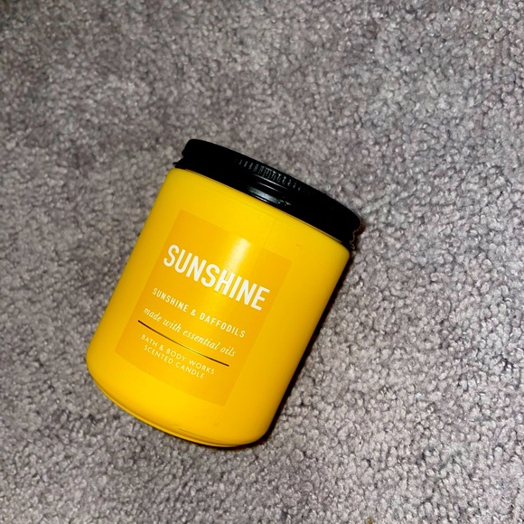 BBW Candle sunshine 🌞 limited edition scent - Picture 1 of 3